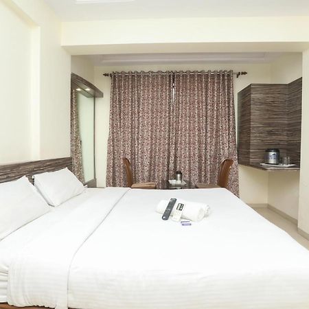 Hotel Mid Town Mumbai Exterior photo